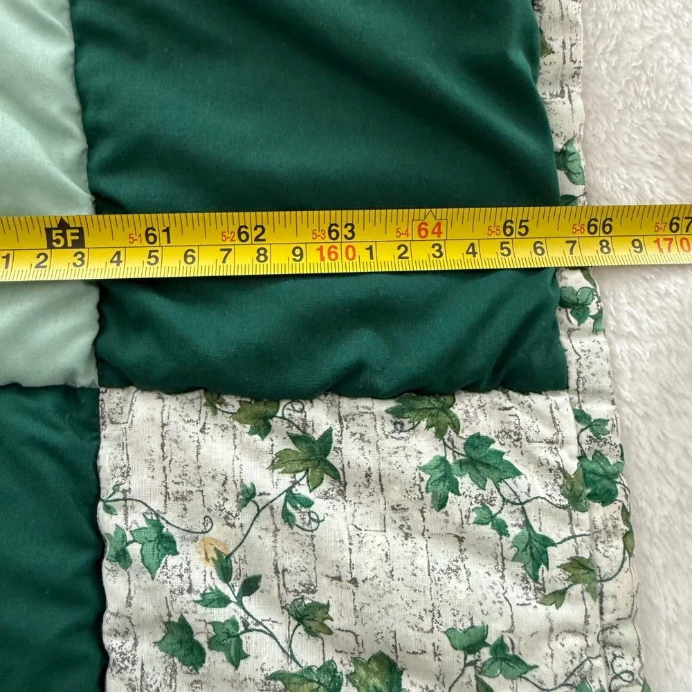 Vintage 80s Green Patchwork Quilt Throw‎ 55x66 Cottage Farmhouse